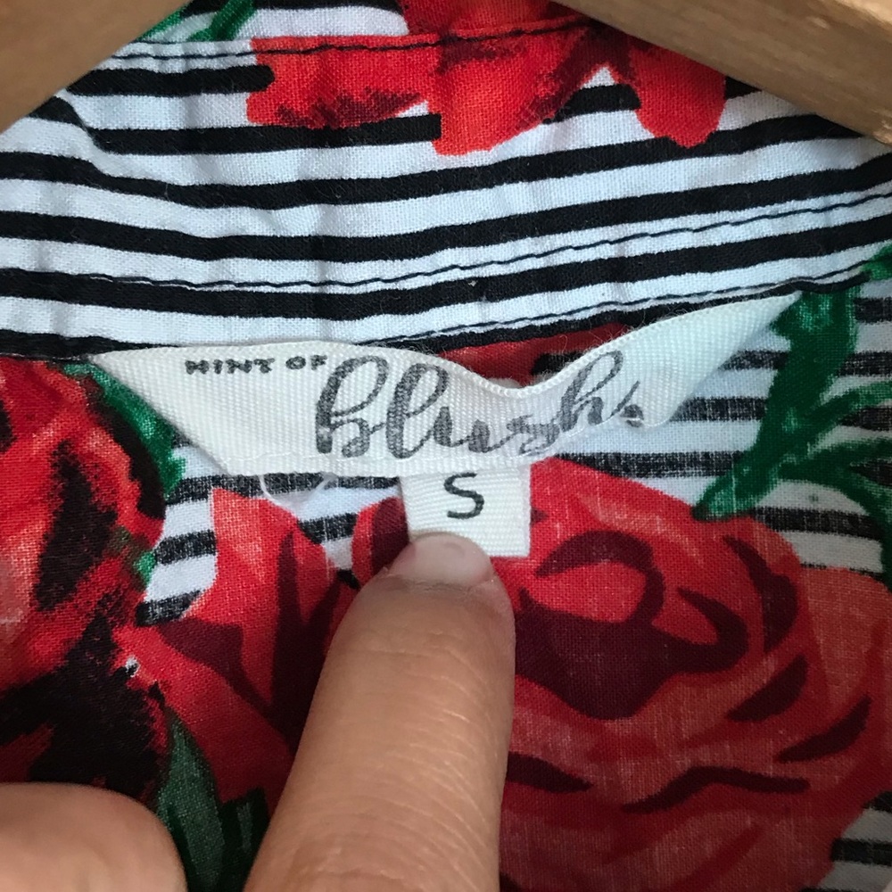 SOLD Floral Striped Cold Shoulder Tank Small - Picture 6 of 7